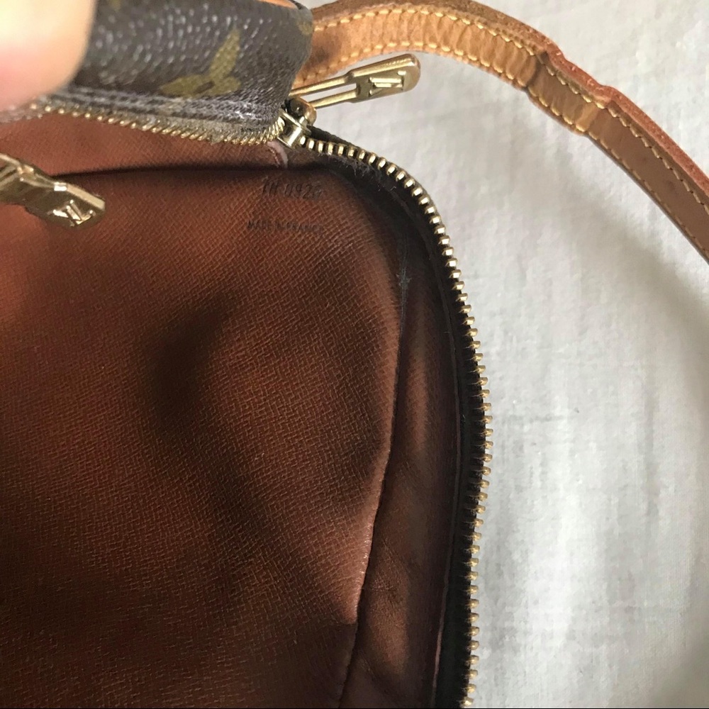 LV Vintage Jeune Fille Monogram crossbody - Picture 13 of 16